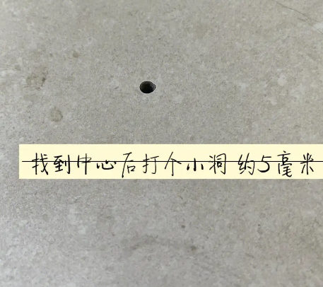 南通瓷砖空鼓维修公司专业解答在瓷砖铺贴过程中，如果砂料搅拌不均匀，将会带来以下问题